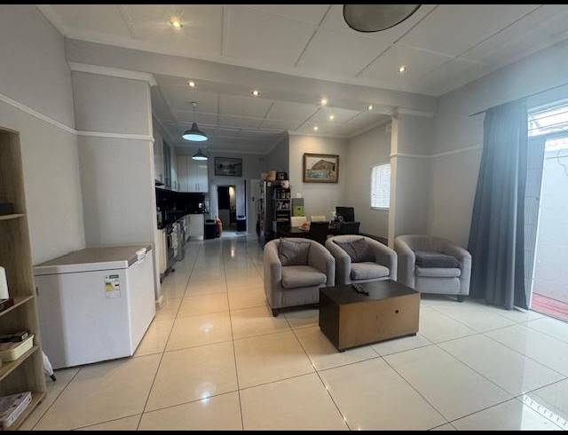 3 BEDROOM HOUSE FOR SALE IN WOODSTOCK UPPER